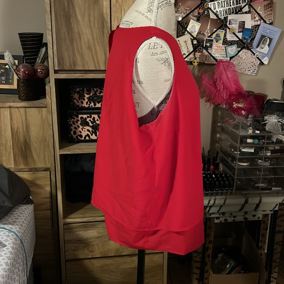 Apt 9 Red Flowy Tank Blouse - 1X - Picture 2 of 5